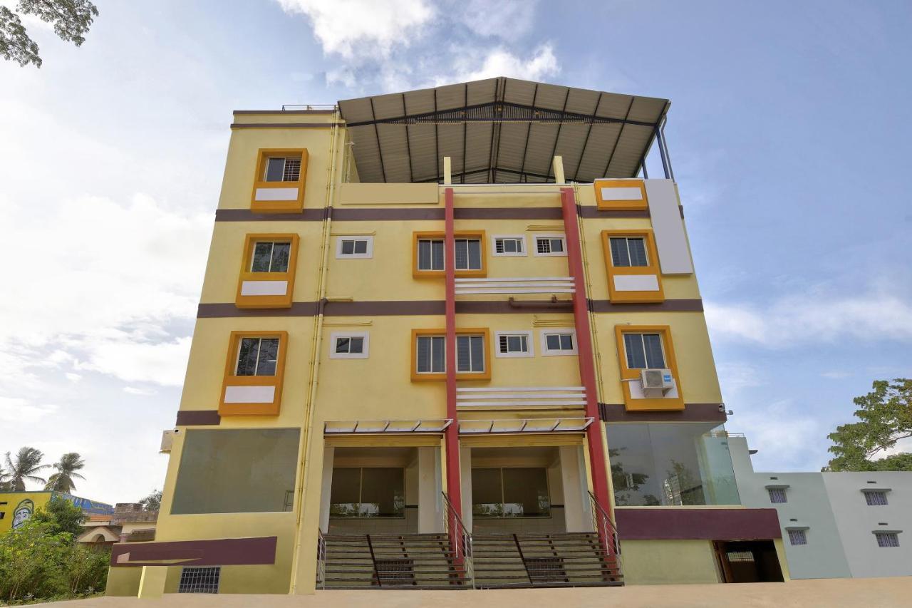 Отель Oyo 39837 Sri Anjaneya Residency Шимога Экстерьер фото