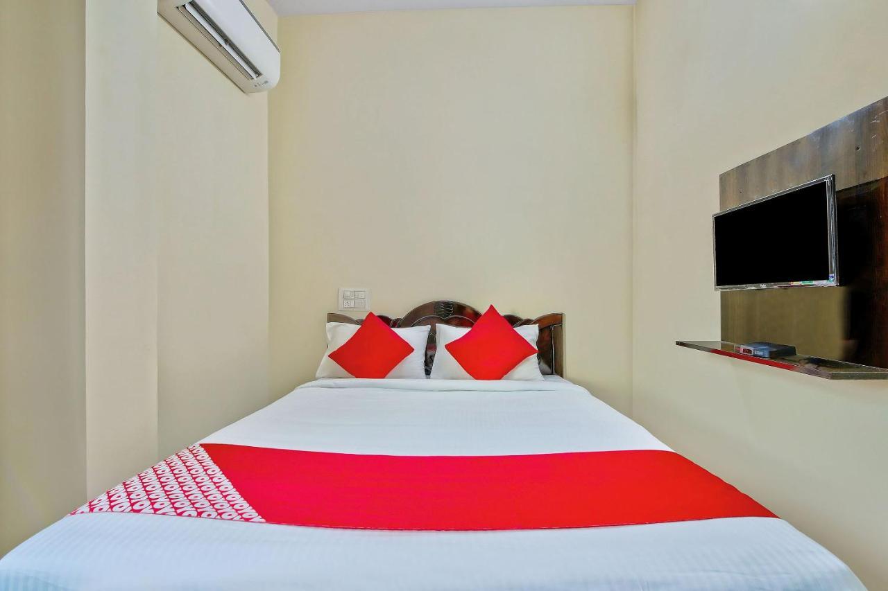 Отель Oyo 39837 Sri Anjaneya Residency Шимога Экстерьер фото
